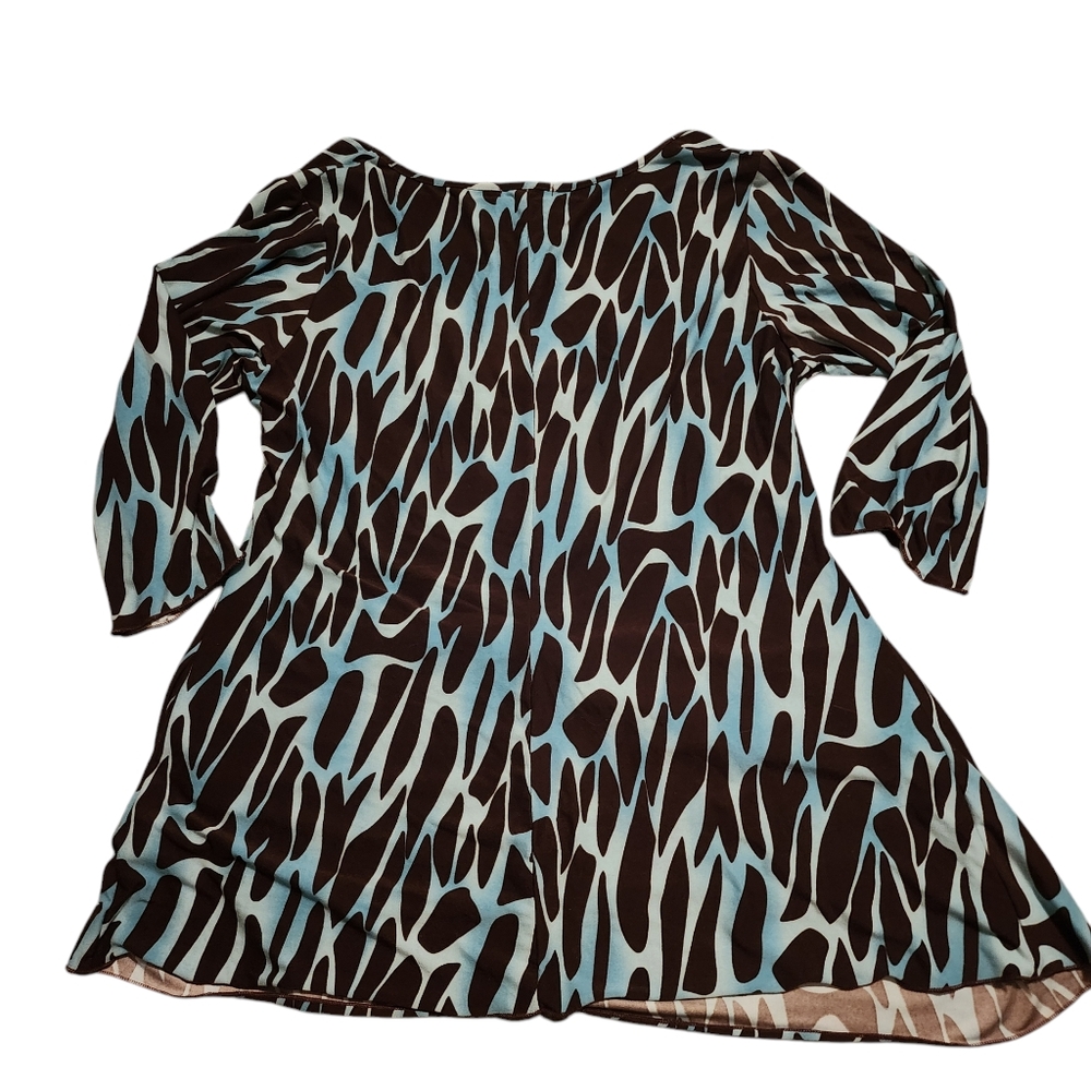 Fave peek a boo dress in blue zebra print L